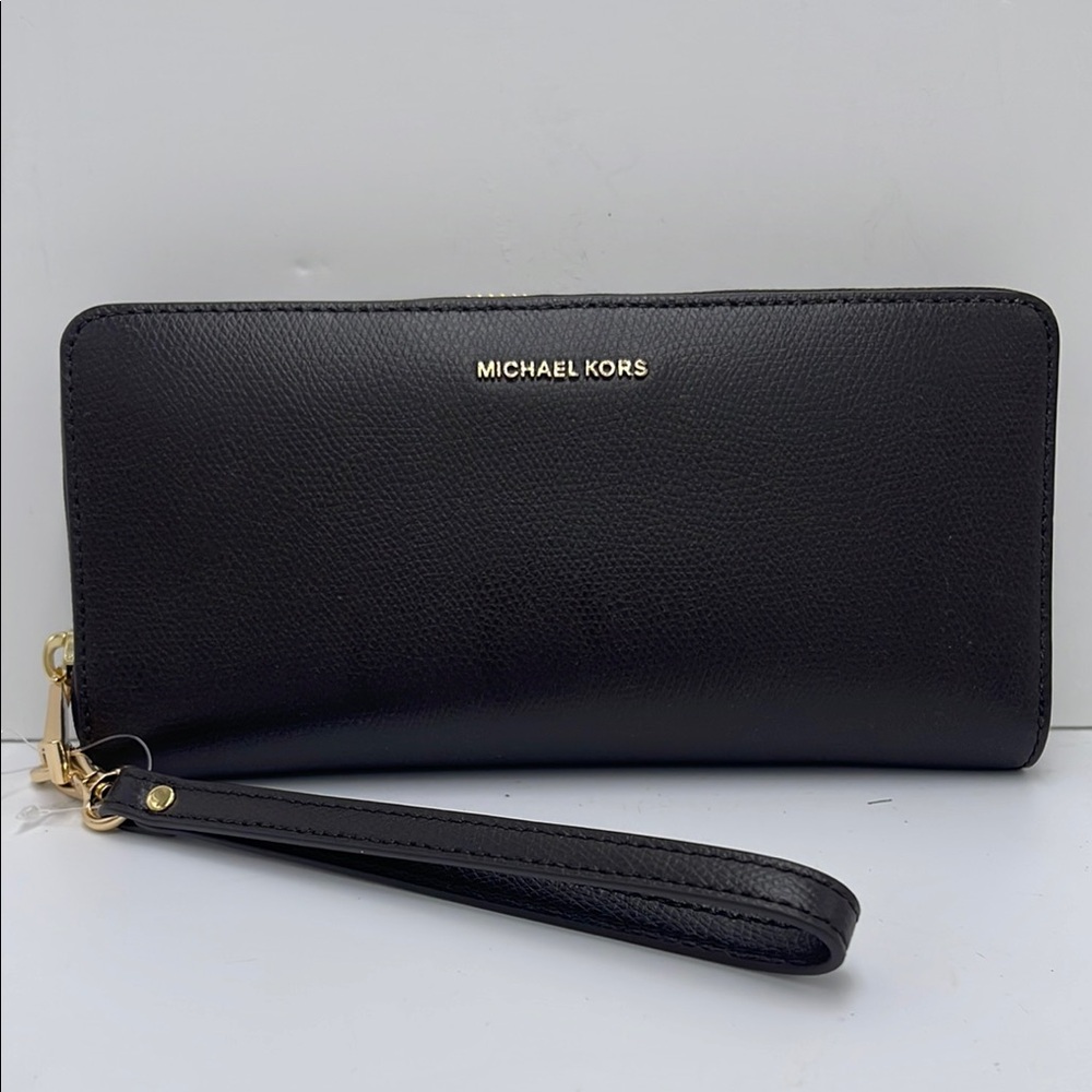 Michael Kors JST Larg Leather Continental Wallet Wristlet Phone Holder
Chocolate